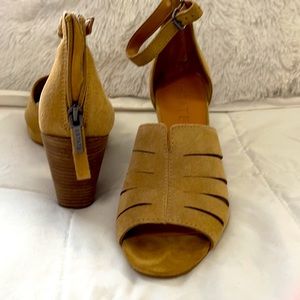 1.State Tan Nallay Suede Sandal